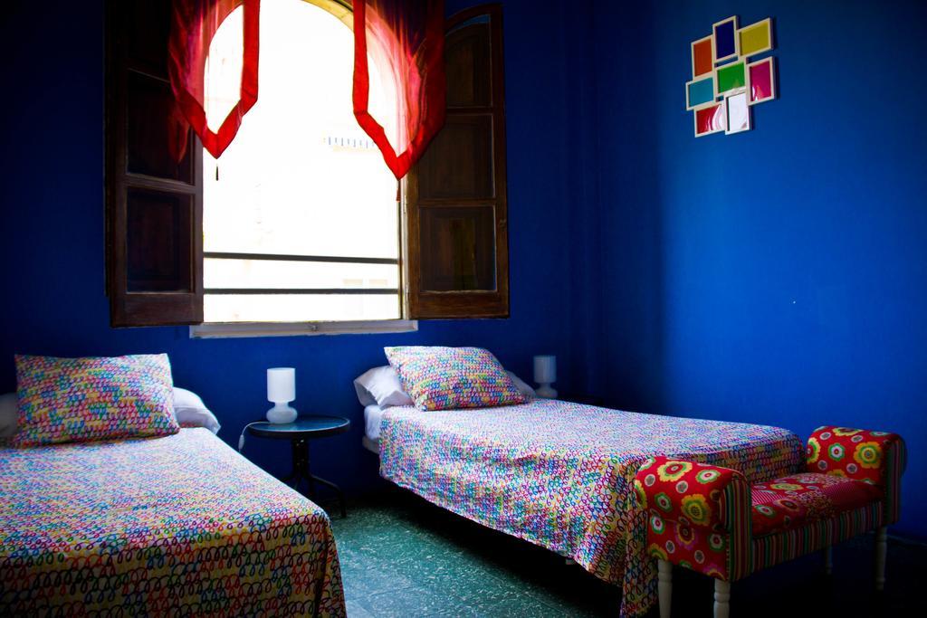 Feetup Home Backpackers Valencia Exteriör bild