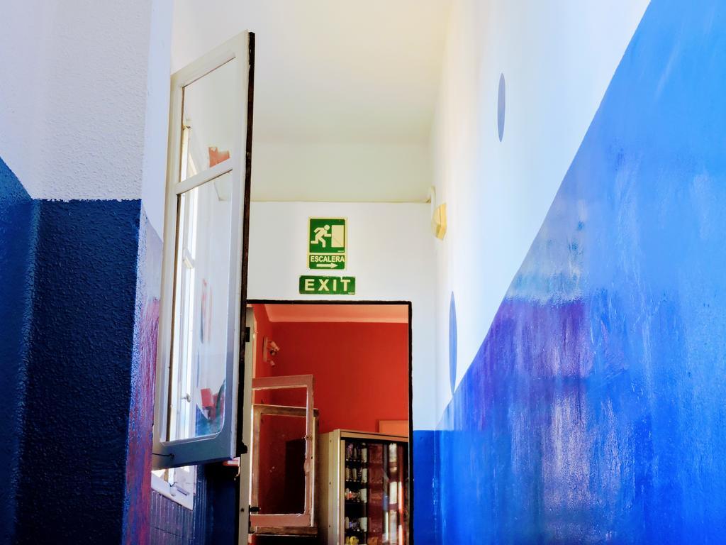 Feetup Home Backpackers Valencia Exteriör bild